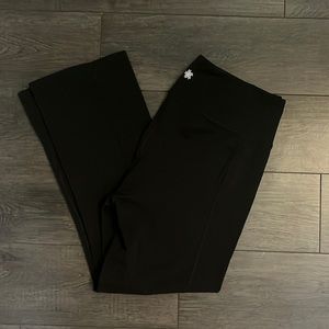 Tek Gear shape wear yoga pants, straight leg